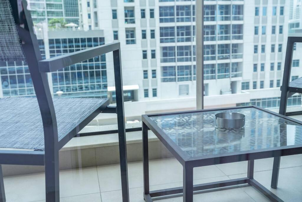 Cozy Studio In Sparkle Tower Jbr By Suiteable Dubai Esterno foto