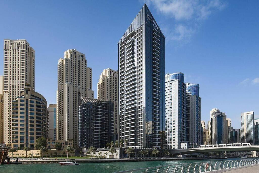 Cozy Studio In Sparkle Tower Jbr By Suiteable Dubai Esterno foto